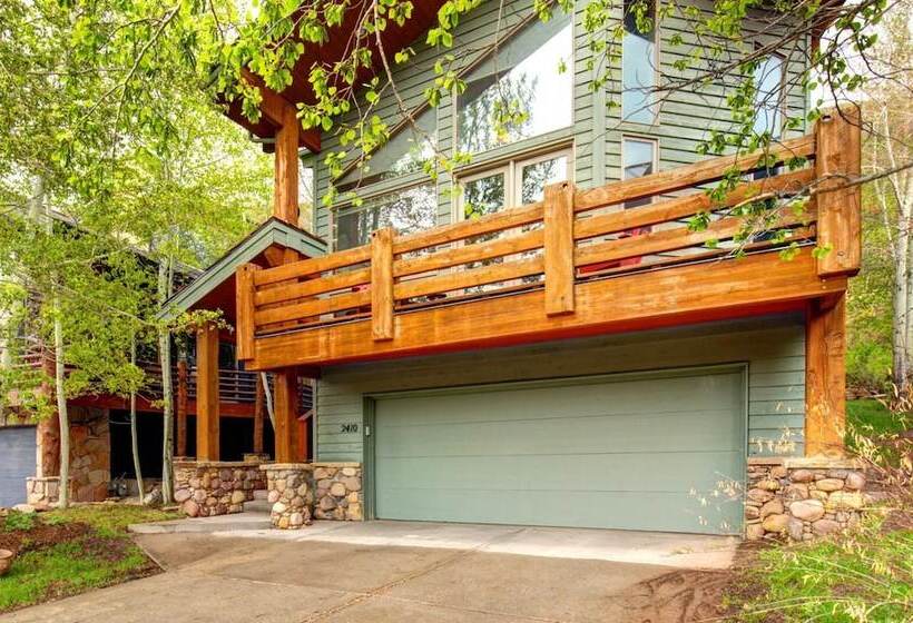 Nordic Retreat 5 Bedrooms Pac 2410 By Kbm