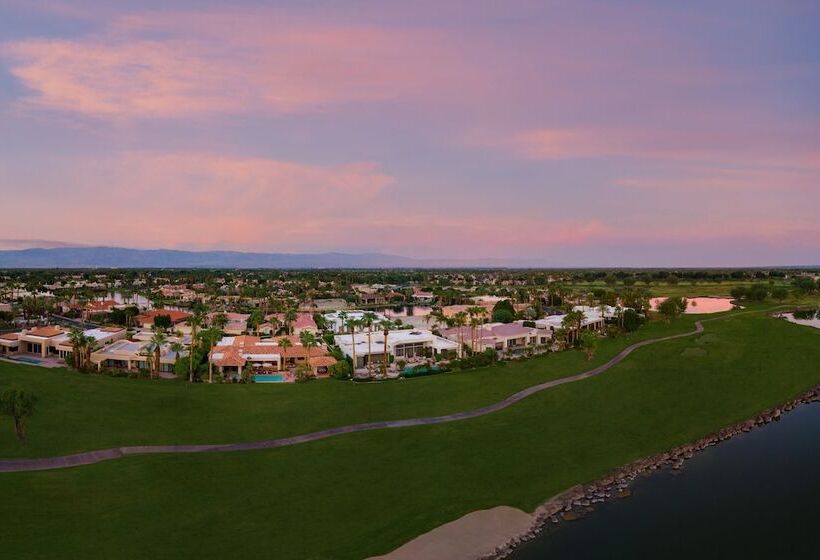 Moonshine By Avantstay Modern & Stylish Estate W/ Bar, Fire Pit & Hot Tub 5 Bd