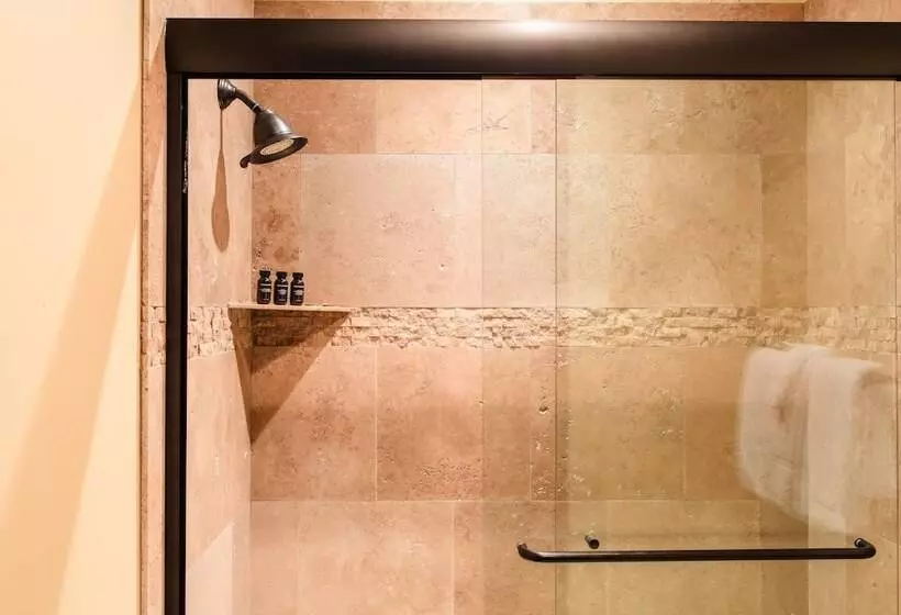 Peak 8 By Avantstay Spacious Modern Cabin W/ Hot Tub & Views