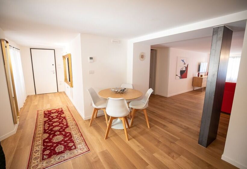 اقامتگاه Grand Hotel Duchi D Aosta Apartments