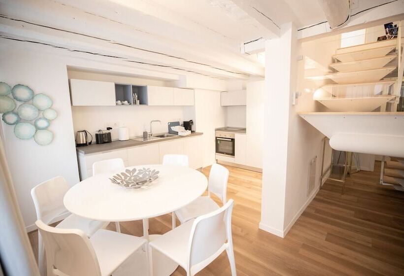 اقامتگاه Grand Hotel Duchi D Aosta Apartments