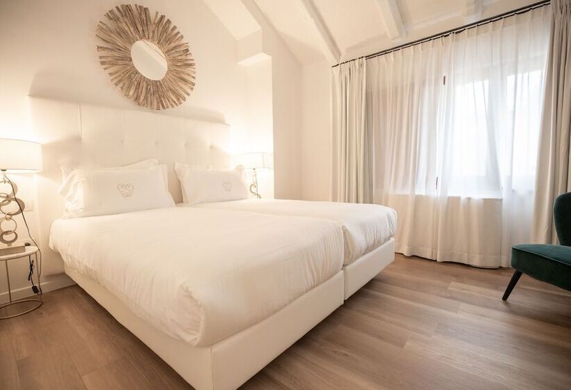 اقامتگاه Grand Hotel Duchi D Aosta Apartments