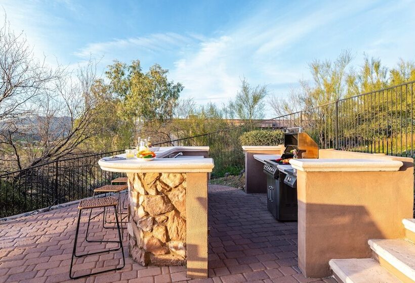 Sunbeam By Avantstay Elegant, Private Desert Home W/ Infinity Pool, Spa & View