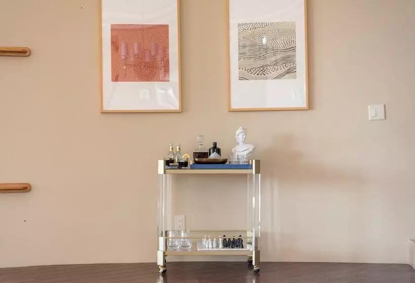 Sunbeam By Avantstay Elegant, Private Desert Home W/ Infinity Pool, Spa & View