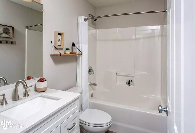 Susitna Suites