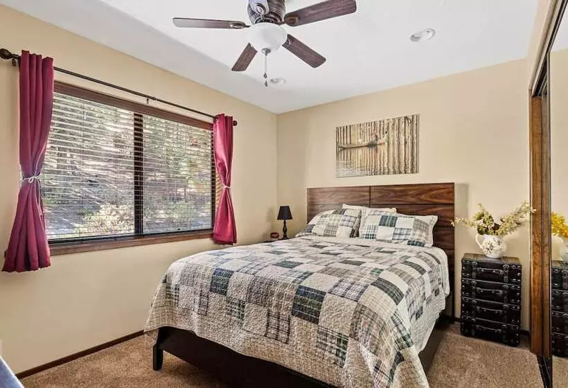 Sutter Ln By Avantstay Beautifully Remodeled Kitchen,4cabin Chic Bedrooms