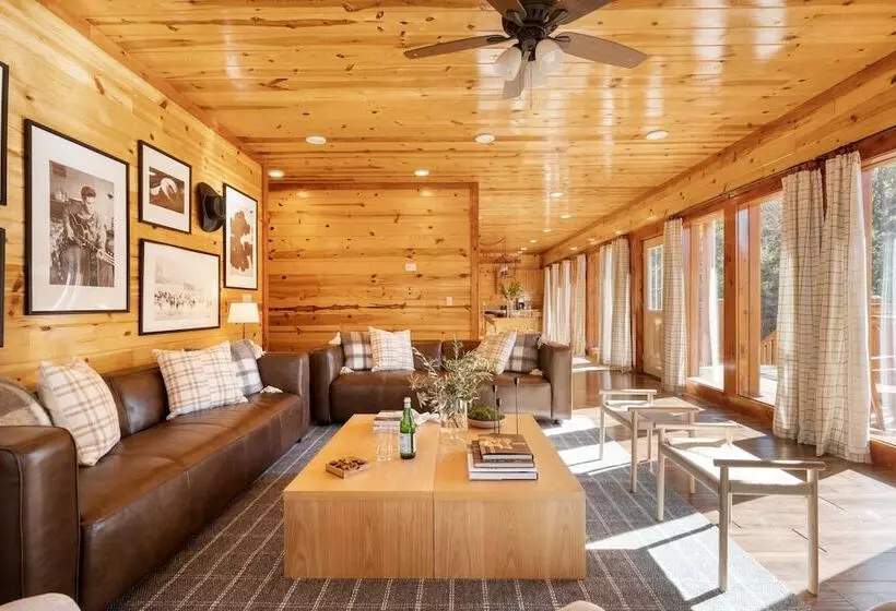 Sycamore By Avantstay Spectacular Mountain Home W/ Indoor Pool, Hot Tub, Home Theatre & Fire Pit!