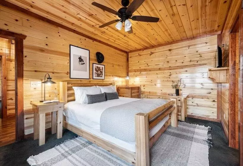 Sycamore By Avantstay Spectacular Mountain Home W/ Indoor Pool, Hot Tub, Home Theatre & Fire Pit!