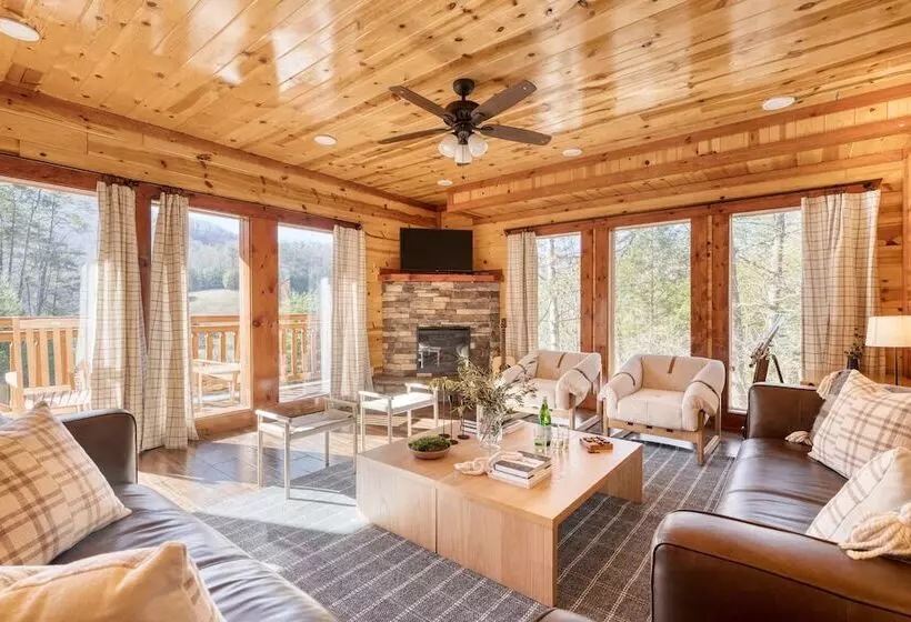 Sycamore By Avantstay Spectacular Mountain Home W/ Indoor Pool, Hot Tub, Home Theatre & Fire Pit!