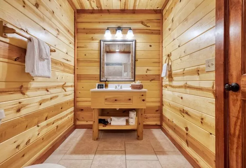 Sycamore By Avantstay Spectacular Mountain Home W/ Indoor Pool, Hot Tub, Home Theatre & Fire Pit!