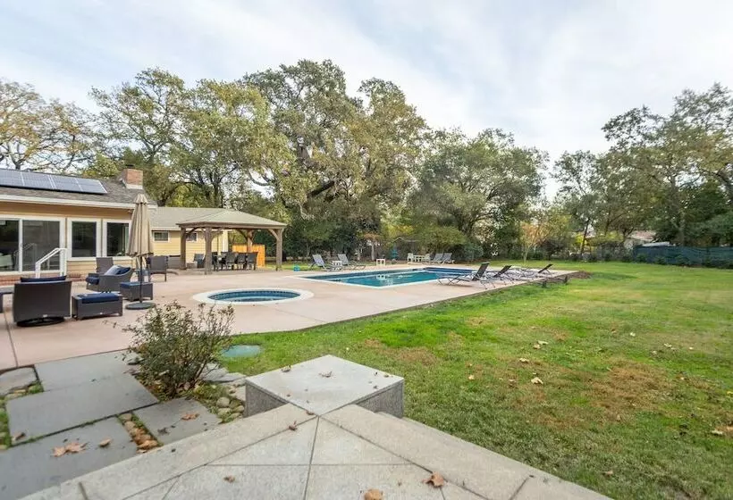 Wildflower By Avantstay Gorgeous Wine Country Home W/ Pool, Bocce Ball Court & Huge Yard!