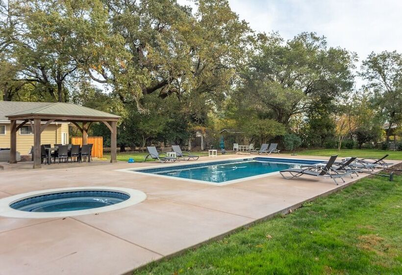 Wildflower By Avantstay Gorgeous Wine Country Home W/ Pool, Bocce Ball Court & Huge Yard!