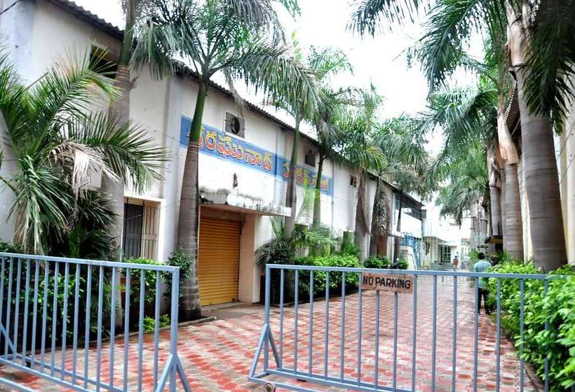 צימר Cosmopolitan Cultural Centre