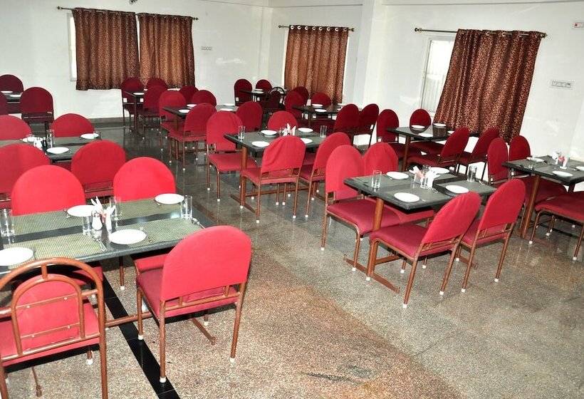 צימר Cosmopolitan Cultural Centre