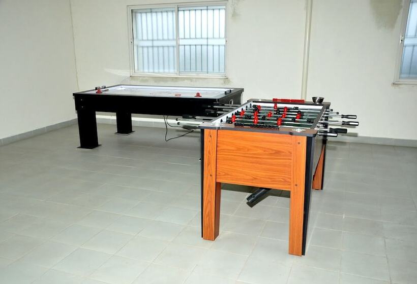 צימר Cosmopolitan Cultural Centre