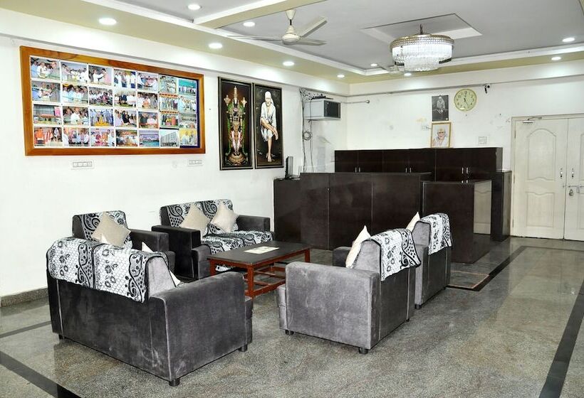 צימר Cosmopolitan Cultural Centre