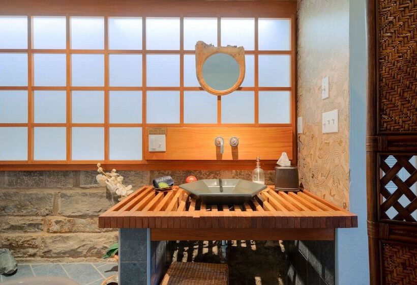 צימר Nesselrod On The New