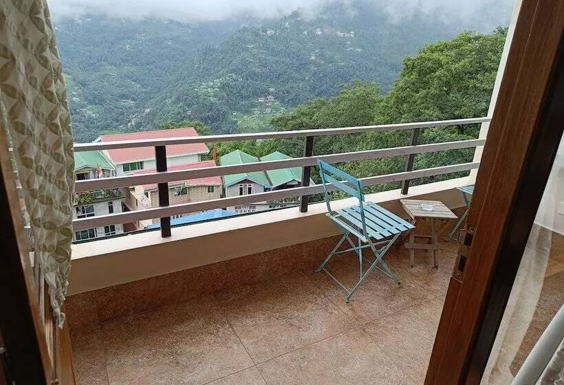 هتل 100 Petals Gangtok 12 Mins From Mg Marg