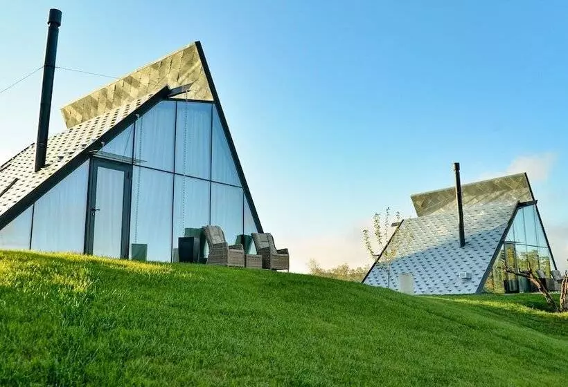 Hotelli 3 Hills Boutique