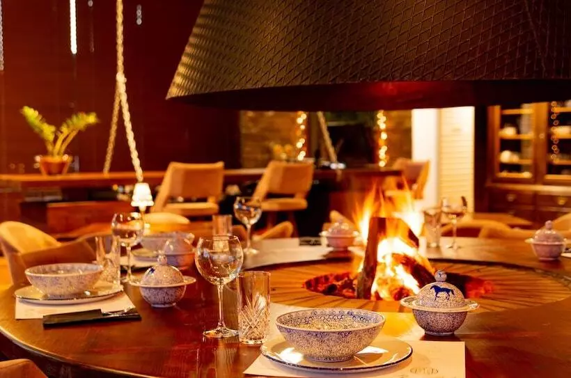 Hotelli 3 Hills Boutique