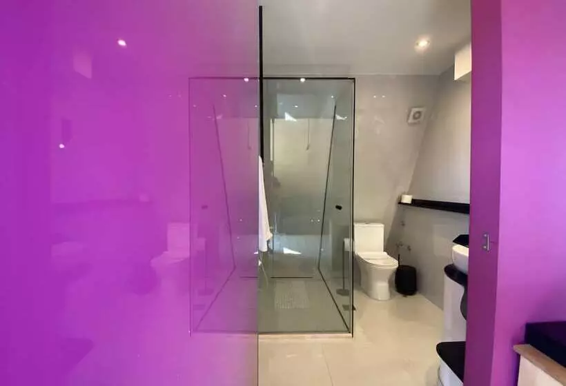 Hotelli 3 Hills Boutique