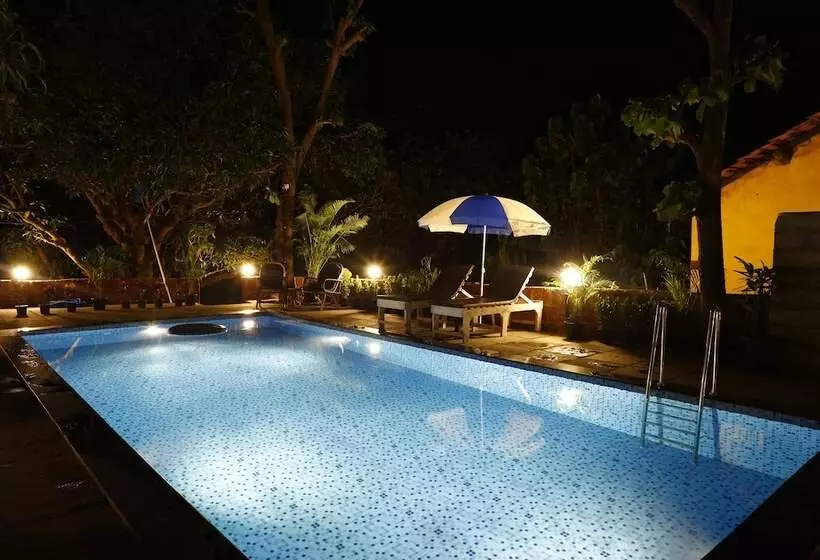 Hotel Aaria Residency