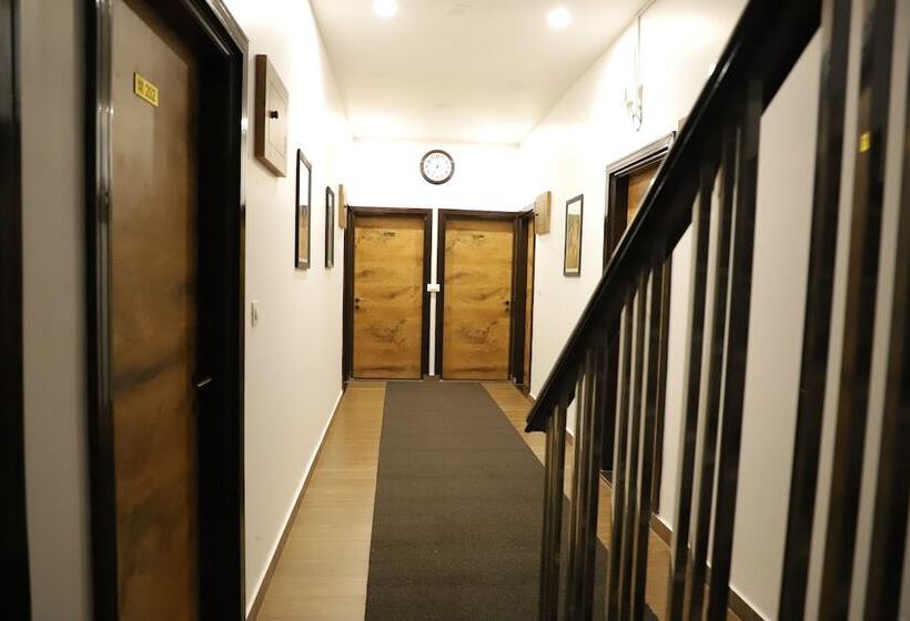 בית מלון כפרי Aaria Residency