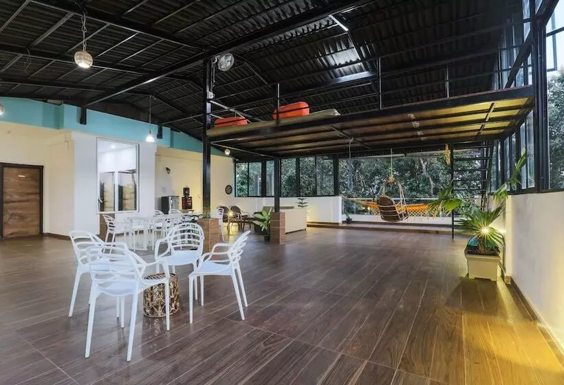 Hotel Aaria Residency