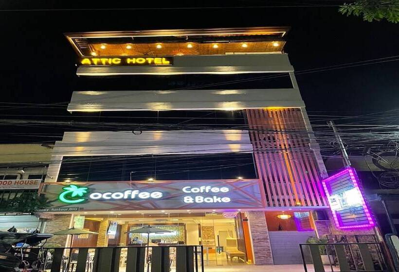 Отель Attic Capsule