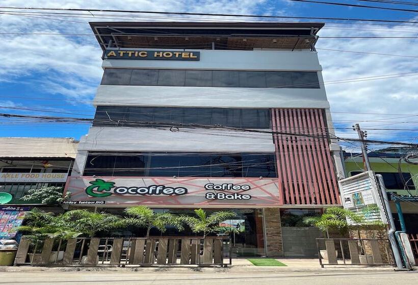 Отель Attic Capsule