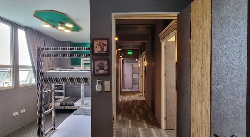 Отель Attic Capsule