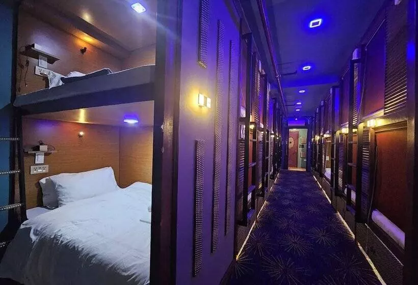 Hotel Attic Capsule