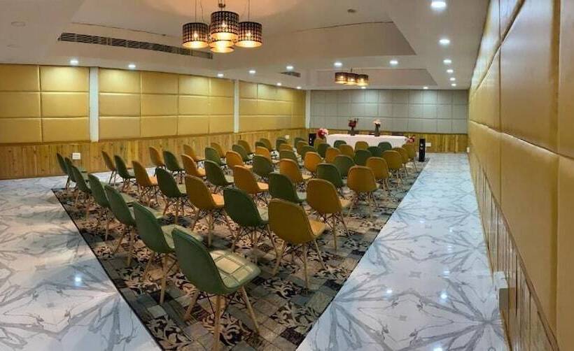 Отель Corbett Ambience Resort