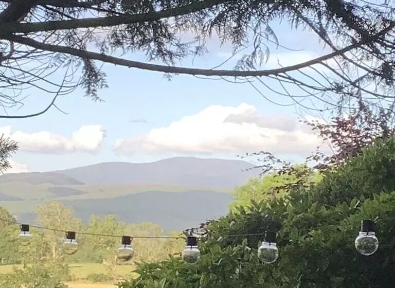 Hotelli Dobbin The Horse Box In The Lake District