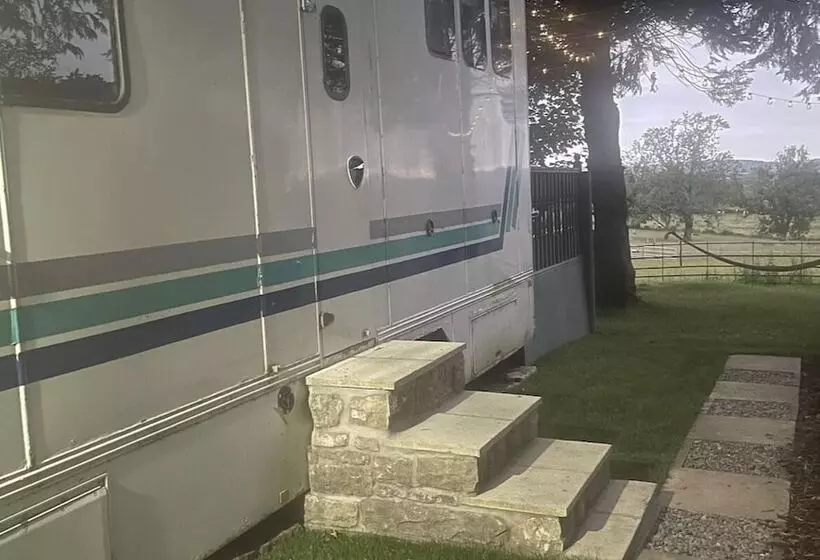 Hotelli Dobbin The Horse Box In The Lake District