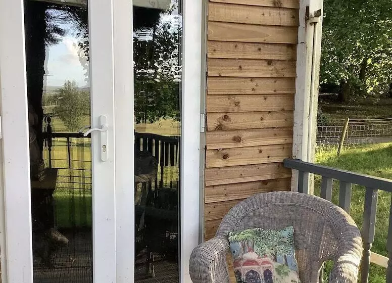 Hotelli Dobbin The Horse Box In The Lake District