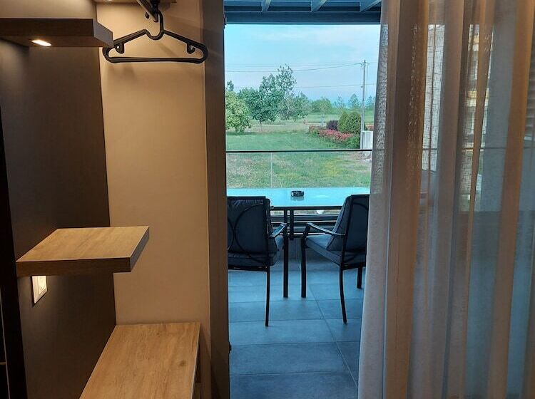 Hotel Euphoria Staying In Pleasure