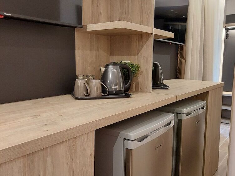 Hotel Euphoria Staying In Pleasure