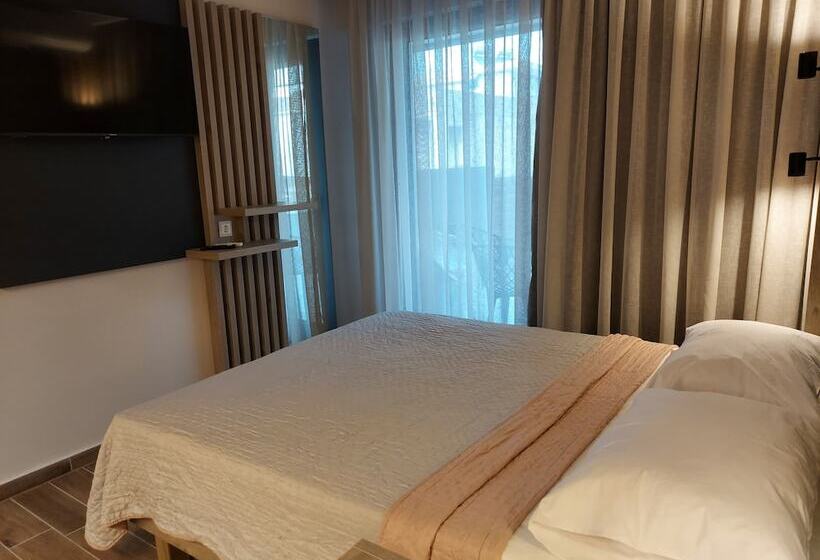 Hotel Euphoria Staying In Pleasure