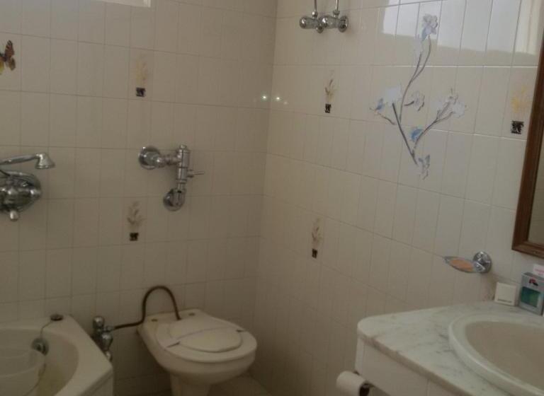 فندق Kullu Valley