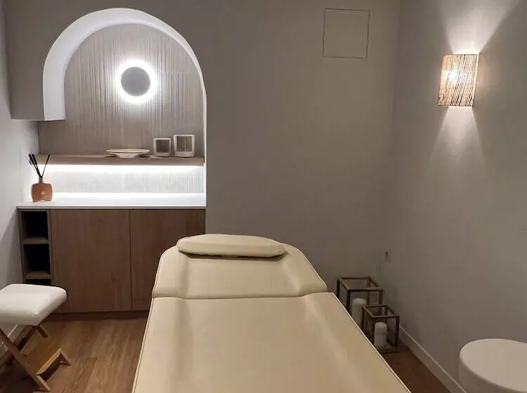 Hotelli Opalia Suites