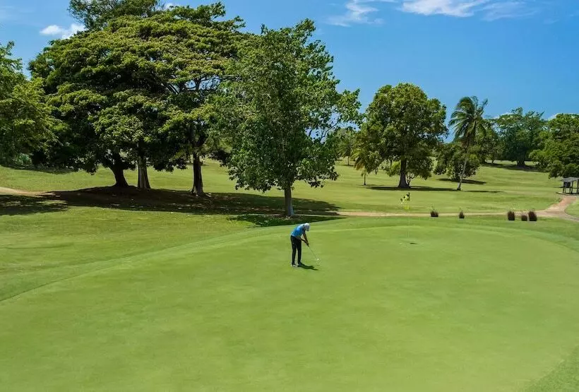 هتل Sandals Dunns River All Inclusive Couples Only