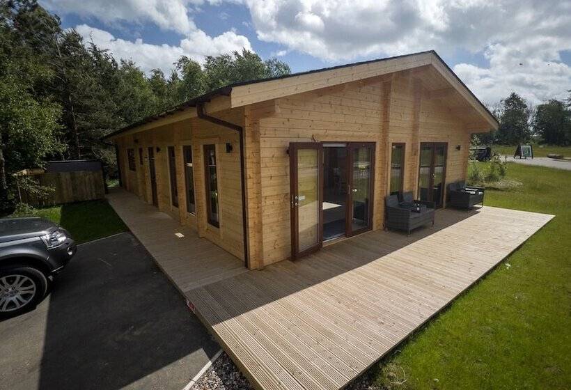 בית מלון כפרי Sundance Lodge