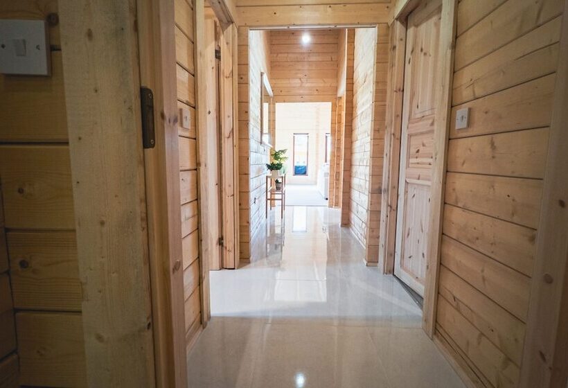 בית מלון כפרי Sundance Lodge