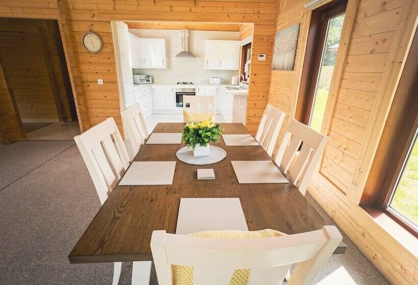 בית מלון כפרי Sundance Lodge