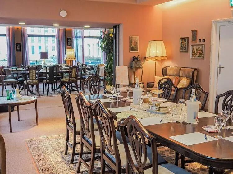 Hotelli Tante Alma S Mülheimer