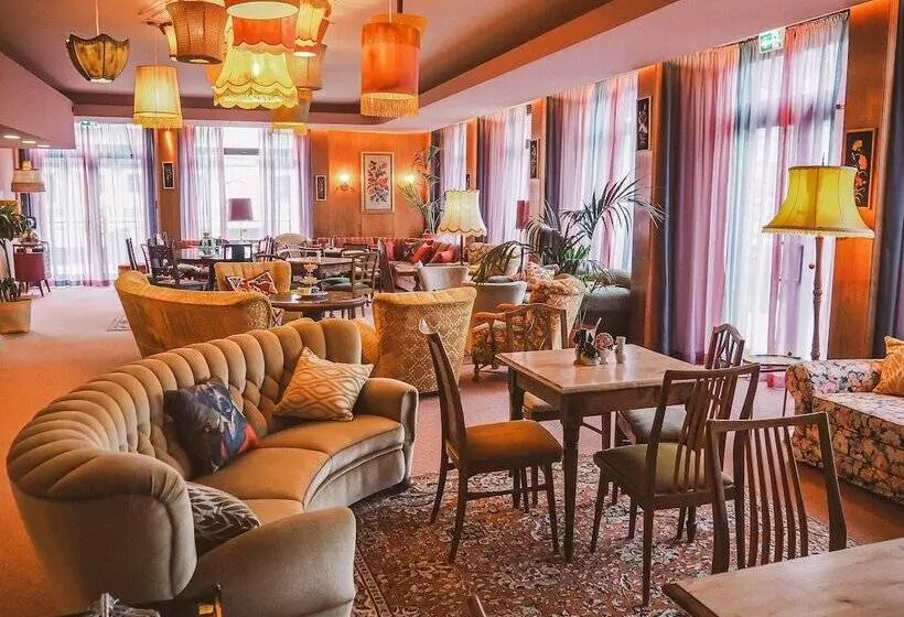 Hotelli Tante Alma S Mülheimer