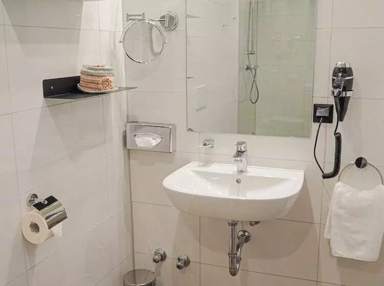 Hotelli Tante Alma S Mülheimer