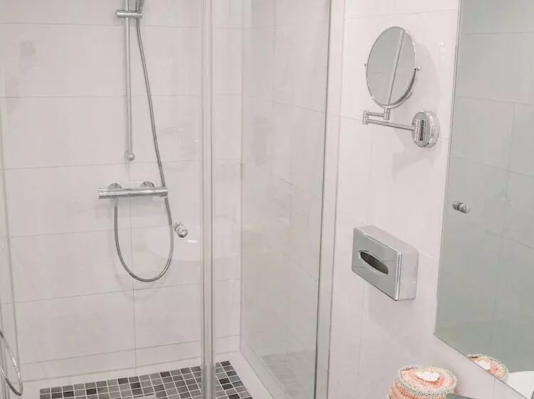 Hotelli Tante Alma S Mülheimer