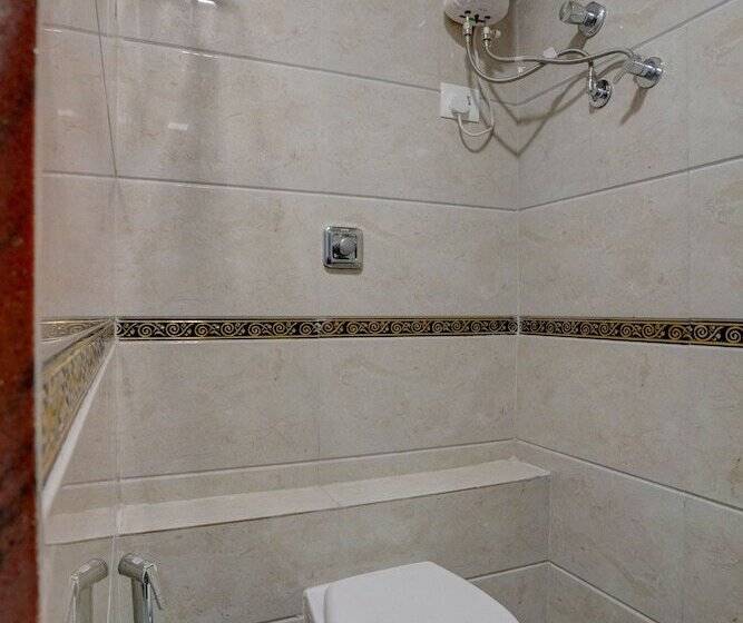 فندق Tip Top Residency